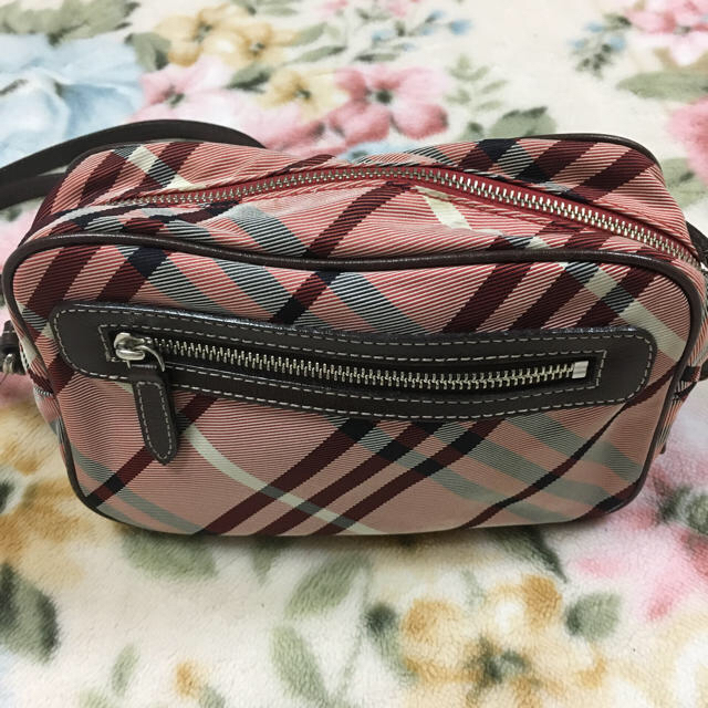 BURBERRY(バーバリー)のBag レディースのバッグ(ショルダーバッグ)の商品写真