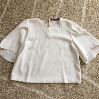 ザラ(ZARA)のZARA フリル トップス(カットソー(半袖/袖なし))