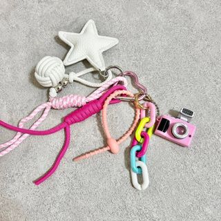 じゃらじゃらキーホルダー バッグチャーム キーチャーム カラビナ レザー