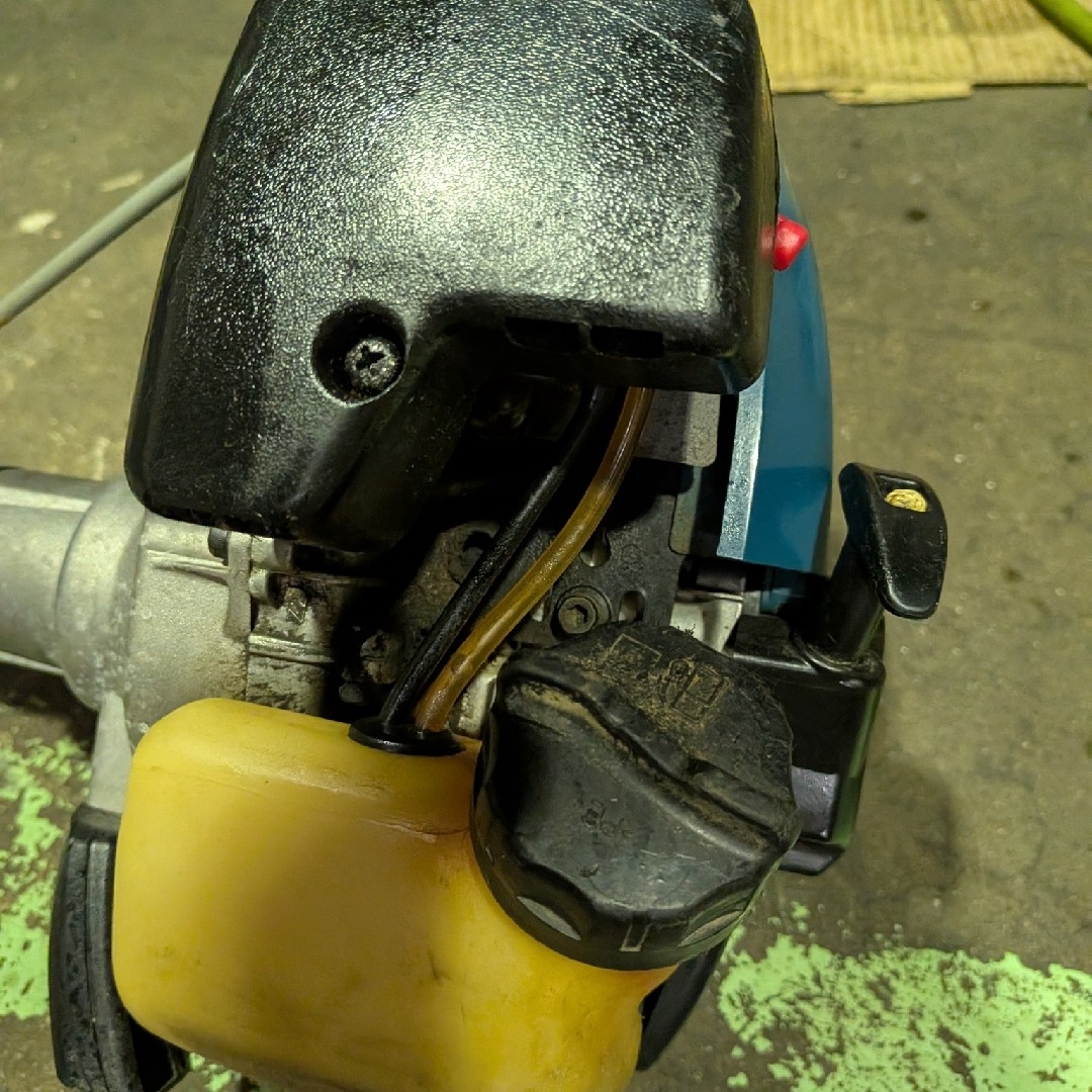 マキタ エンジン刈払い機MEM427T スポーツ/アウトドアの自転車(工具/メンテナンス)の商品写真