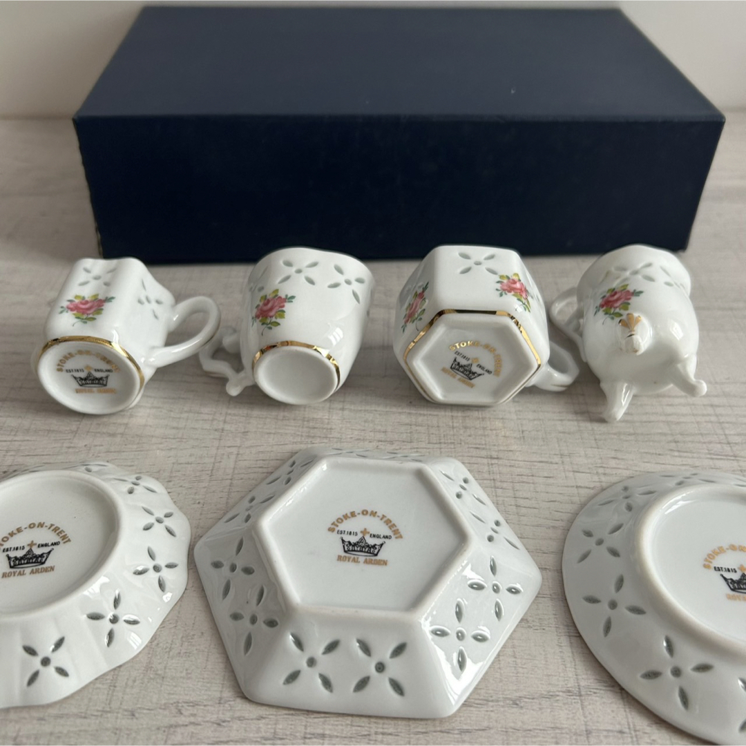 ロイヤルアーデン 陶器 ミニチュア ティーカップ ソーサー 7点セット② インテリア/住まい/日用品のキッチン/食器(食器)の商品写真
