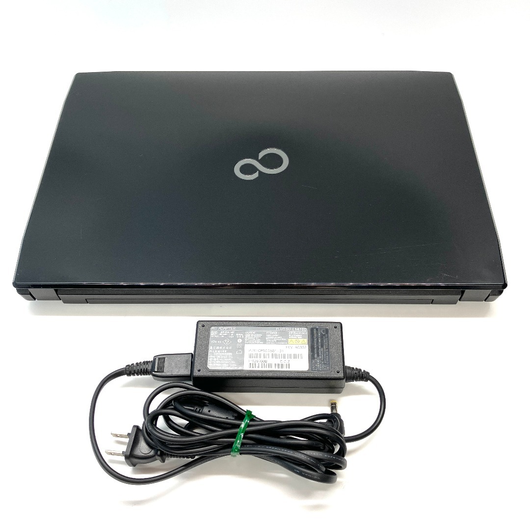 富士通(フジツウ)の上品✨クールブラック❣️高速動作✨SSD✨書類作成 すぐ使える ノートパソコン スマホ/家電/カメラのPC/タブレット(ノートPC)の商品写真