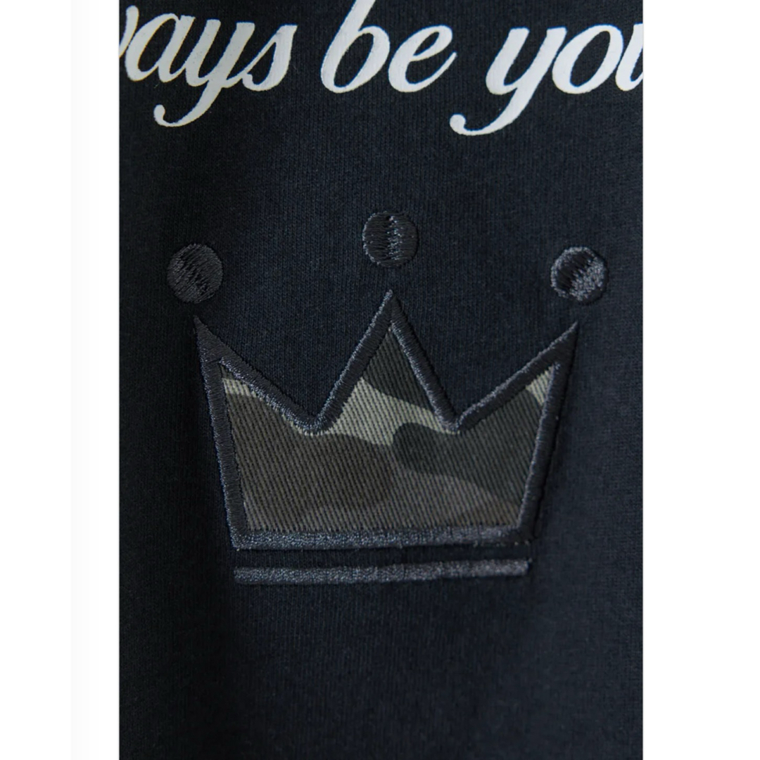 RODEO CROWNS WIDE BOWL(ロデオクラウンズワイドボウル)のロデオクラウンズ★ カモフラアップリケTシャツ（ブラックL） メンズのトップス(Tシャツ/カットソー(半袖/袖なし))の商品写真