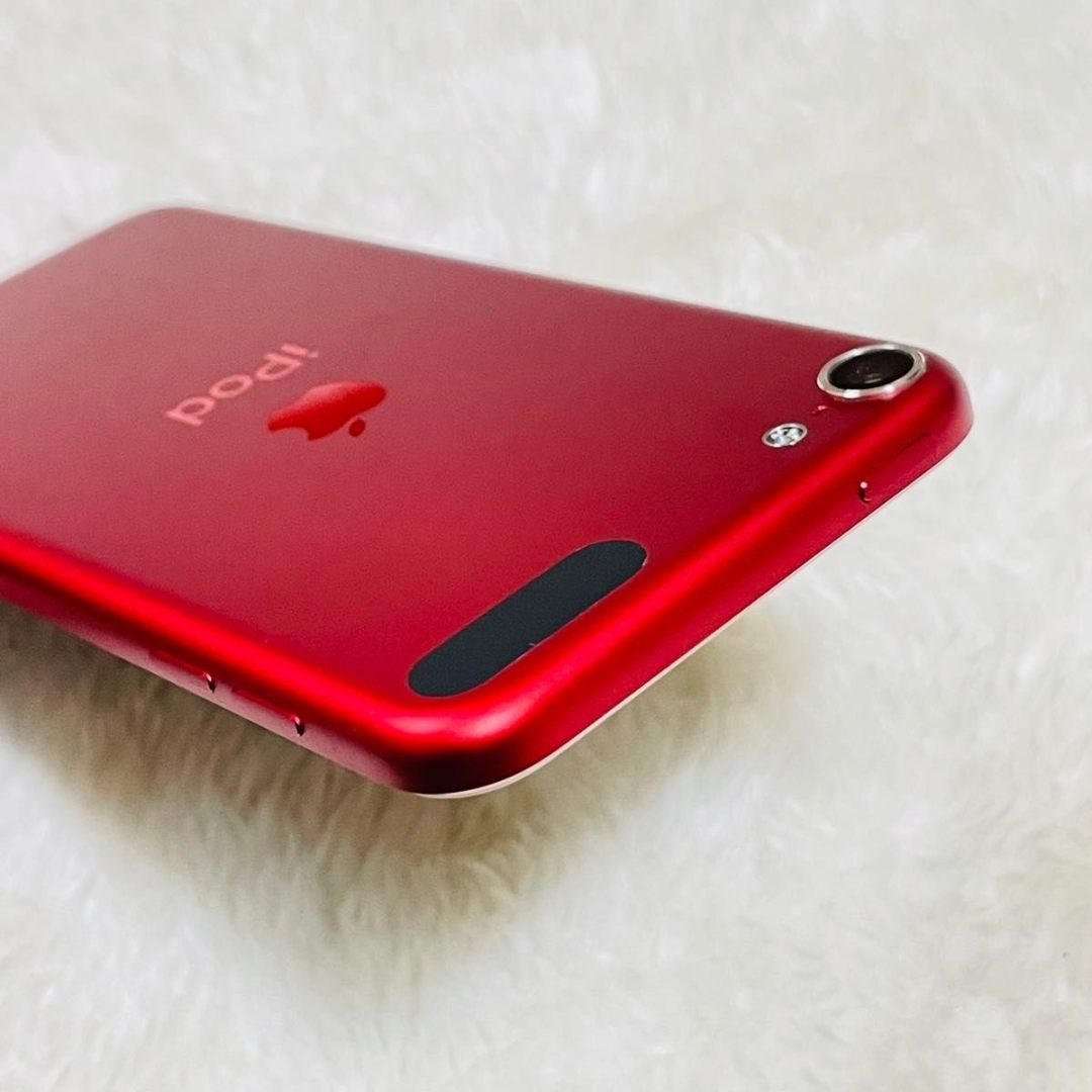iPod touch(アイポッドタッチ)の【新品同様品】iPod touch 第7世代 32GB レッド スマホ/家電/カメラのオーディオ機器(ポータブルプレーヤー)の商品写真