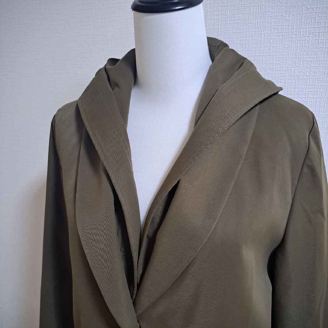 INDIVI(インディヴィ)のINDIVI マウンテンパーカー【40】キルティング カーキ●フード取り外し可能 レディースのジャケット/アウター(その他)の商品写真