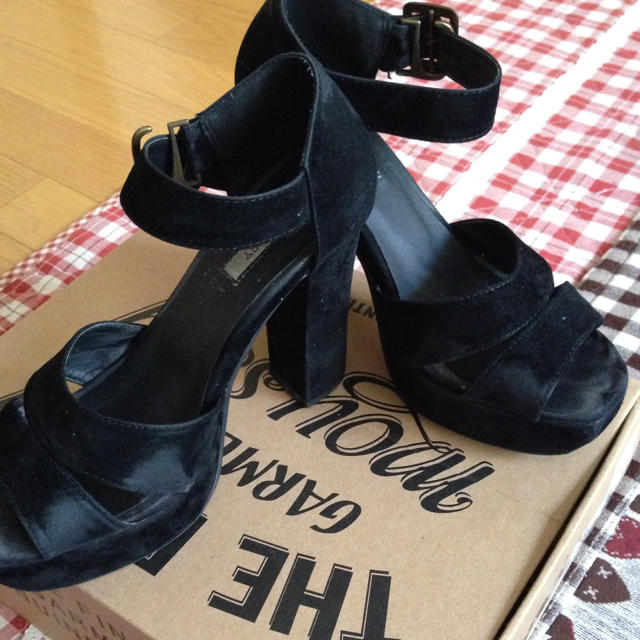 moussy(マウジー)のスウェードサンダル レディースの靴/シューズ(サンダル)の商品写真