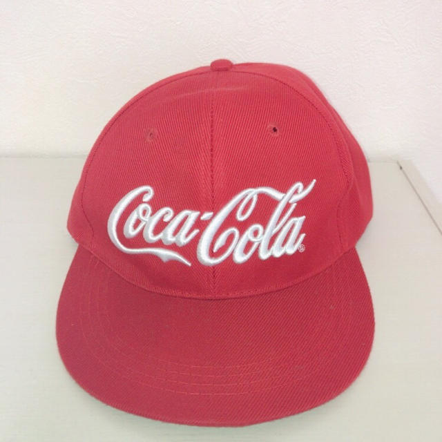 コカ・コーラ(コカコーラ)の【値下げ中】Coca•Cola キャップ レディースの帽子(キャップ)の商品写真
