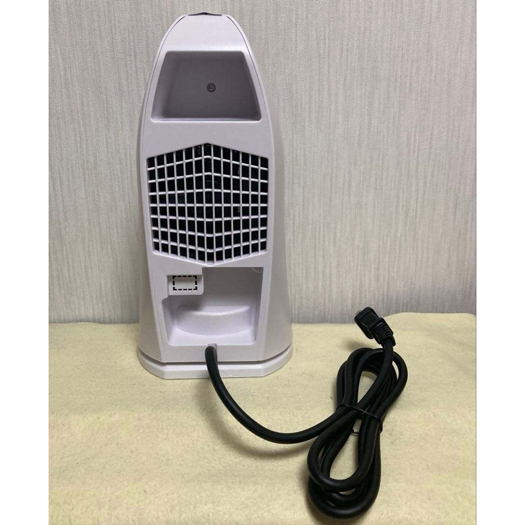 セラミックヒーター 小型 電気ストーブ 1200W PTC 省エネ 1秒即熱 スマホ/家電/カメラの冷暖房/空調(電気ヒーター)の商品写真