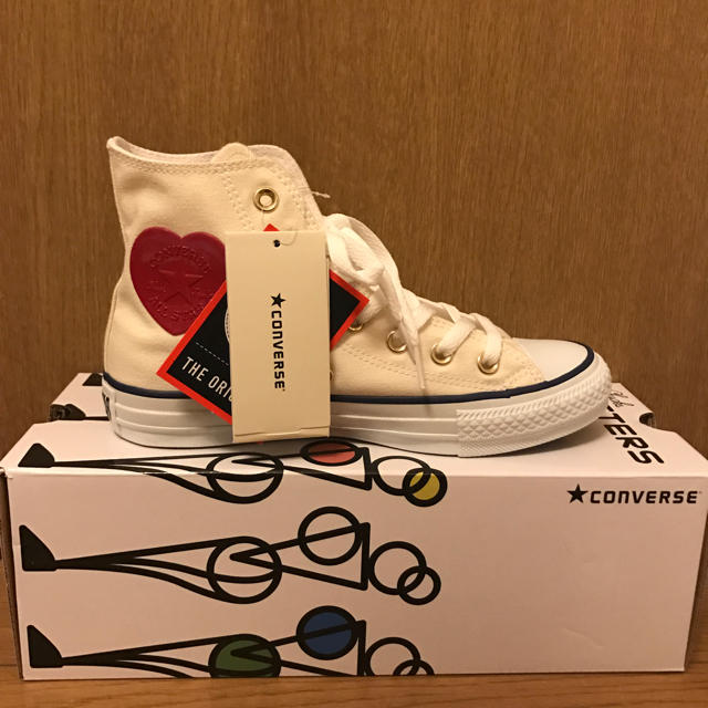 CONVERSE(コンバース)のレア新品♡24cmコンバースオールスターハートパッチ レディースの靴/シューズ(スニーカー)の商品写真