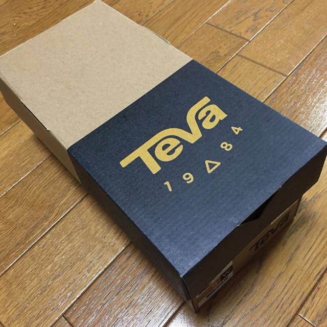 Teva(テバ)の新品・定価以下❁Teva ハリケーン ブラック レディースの靴/シューズ(サンダル)の商品写真