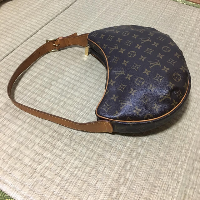 LOUIS VUITTON(ルイヴィトン)のルイヴィトン クロワッサンMM ショルダーバッグ レディースのバッグ(ショルダーバッグ)の商品写真