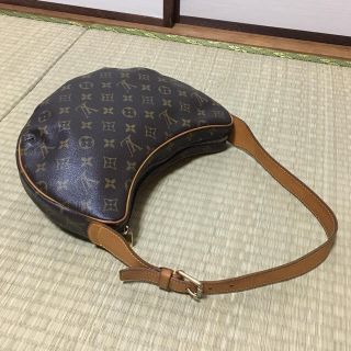 ルイヴィトン(LOUIS VUITTON)のルイヴィトン クロワッサンMM ショルダーバッグ(ショルダーバッグ)