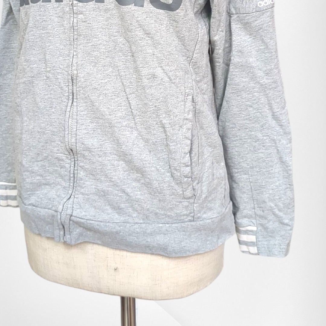 adidas(アディダス)の●375-r7 adidas アディダス パーカー S相当 グレー レディースのトップス(パーカー)の商品写真