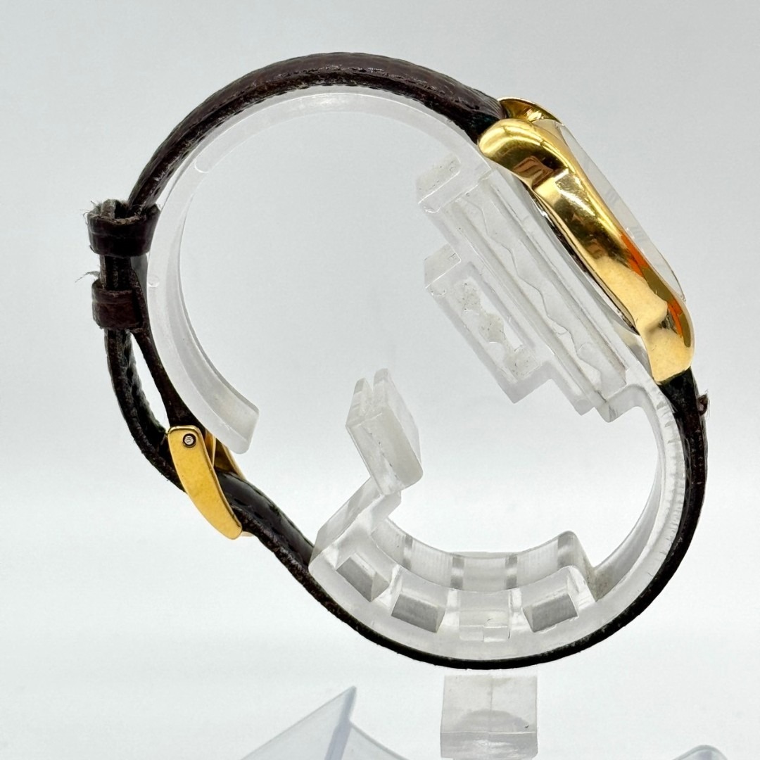 GUCCI(グッチ)の稼働品 GUCCI グッチ 腕時計 黒文字盤 クォーツ ２針 5100L レディースのファッション小物(腕時計)の商品写真