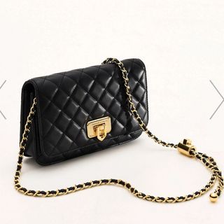 Charles and Keith - Cressida クレシダ キルトプッシュロッククラッチ