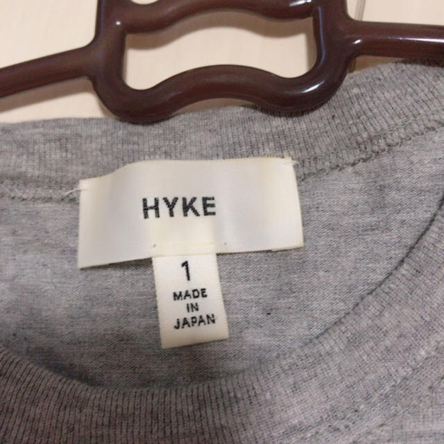 HYKE(ハイク)のhyke グレー トップス レディースのトップス(Tシャツ(半袖/袖なし))の商品写真