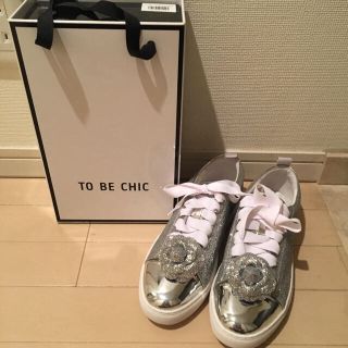 トゥービーシック(TO BE CHIC)の今季 To be chic スニーカー サイズL(スニーカー)