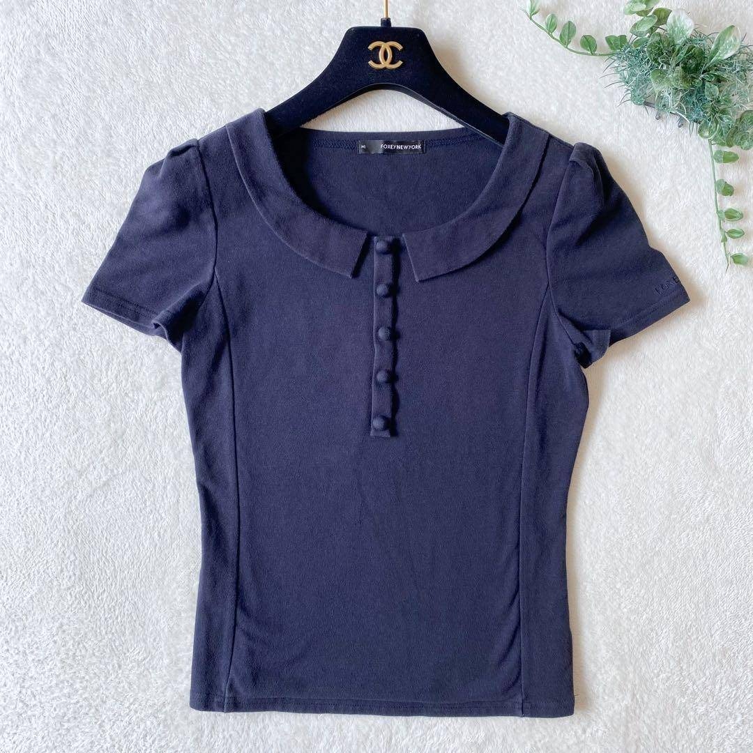 FOXEY(フォクシー)のFOXEY フォクシー ロゴ刺繍 デザイン カットソー 手洗い可♪ プルオーバー レディースのトップス(カットソー(半袖/袖なし))の商品写真