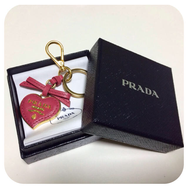 PRADA(プラダ)のtommy様♡お取り置き レディースのファッション小物(キーホルダー)の商品写真