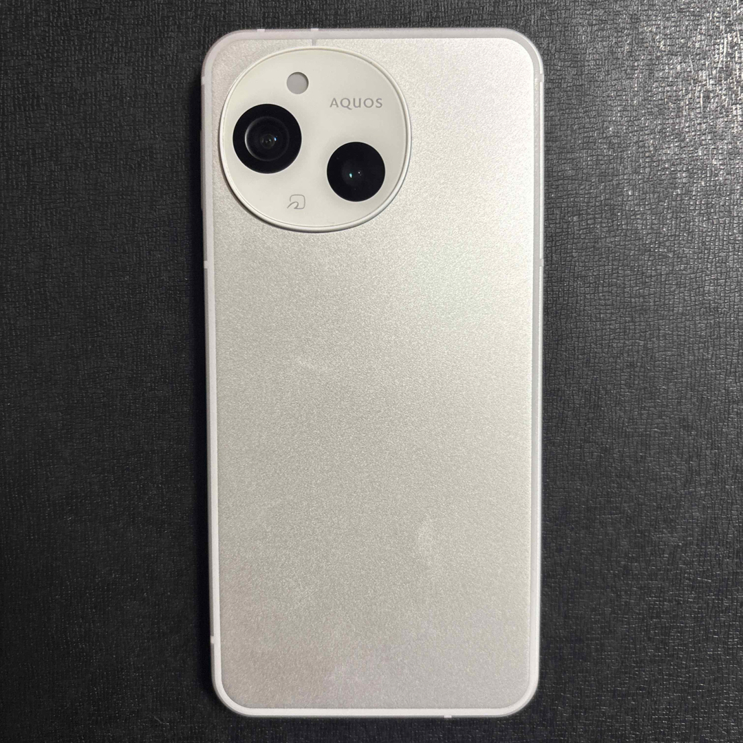 AQUOS sense9  8GB/256GB スマホ/家電/カメラのスマートフォン/携帯電話(スマートフォン本体)の商品写真