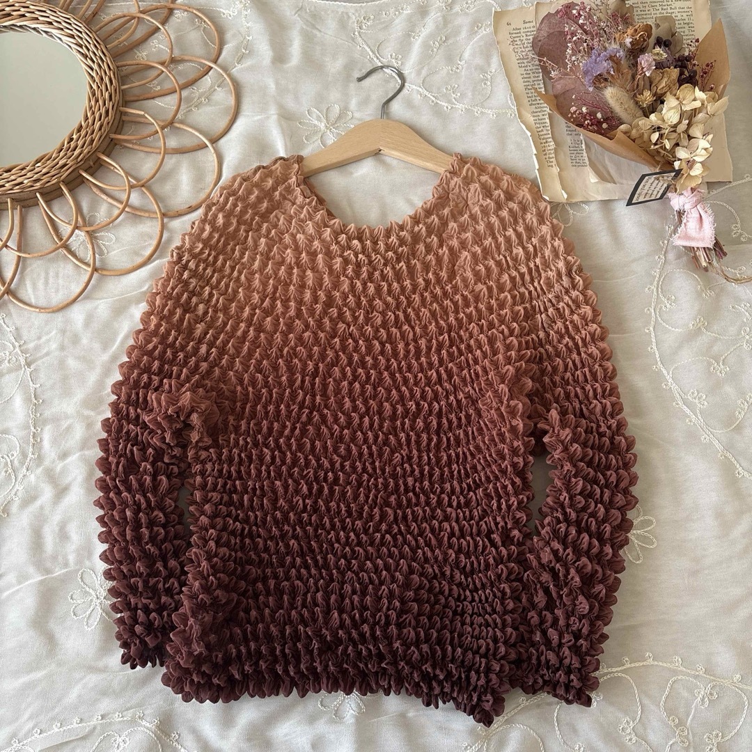 Grimoire(グリモワール)のvintage レトログラデーションデザインプリーツポップコーンブラウス レディースのトップス(シャツ/ブラウス(長袖/七分))の商品写真