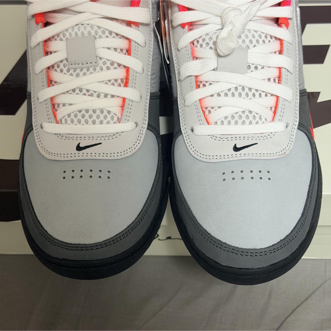 NIKE(ナイキ)の新品未使用 Nike Book 1 "Solar Red" メンズの靴/シューズ(スニーカー)の商品写真