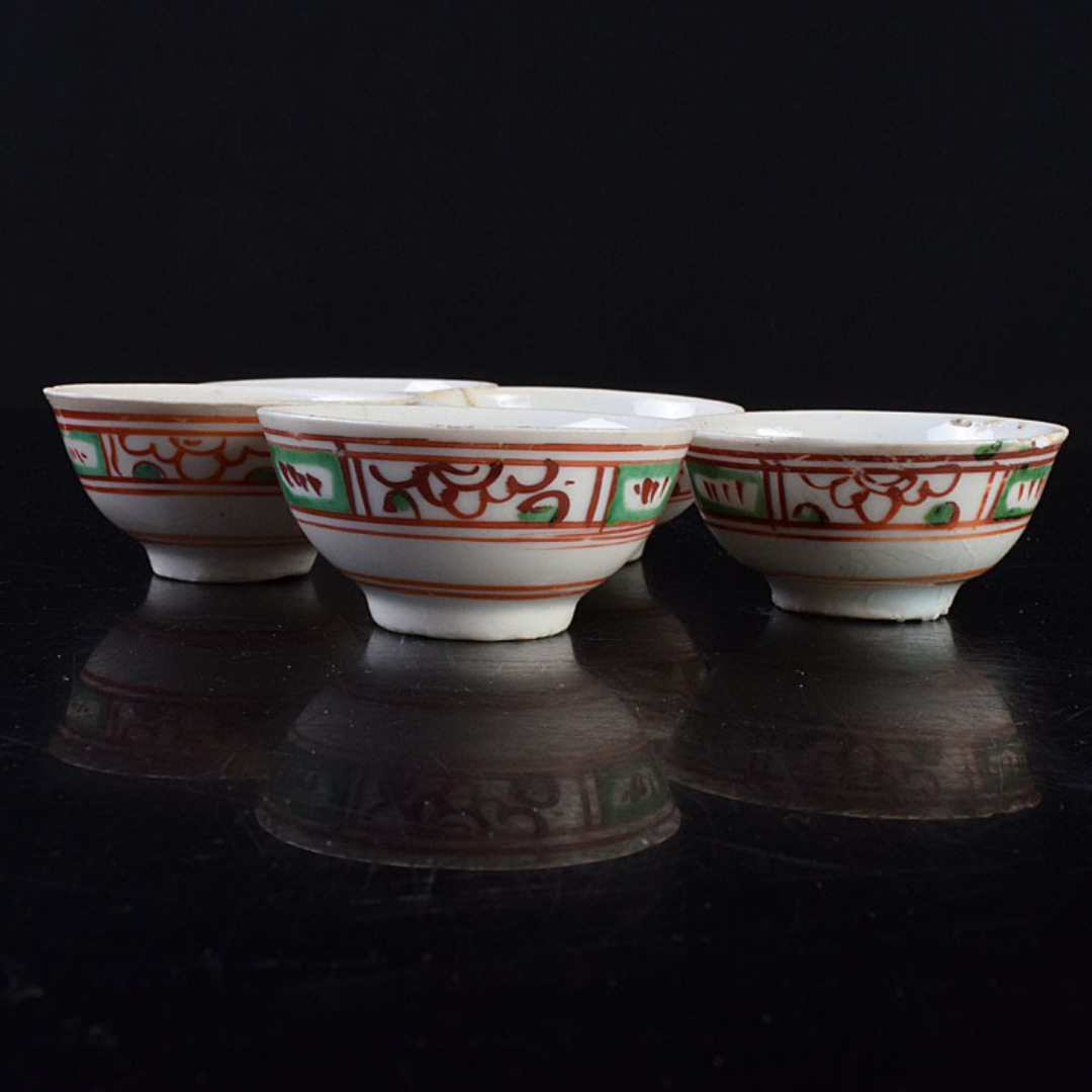 中国　古渡　赤絵呉須　花草文　煎茶碗　五客　時代箱　V　R9530 エンタメ/ホビーの美術品/アンティーク(陶芸)の商品写真