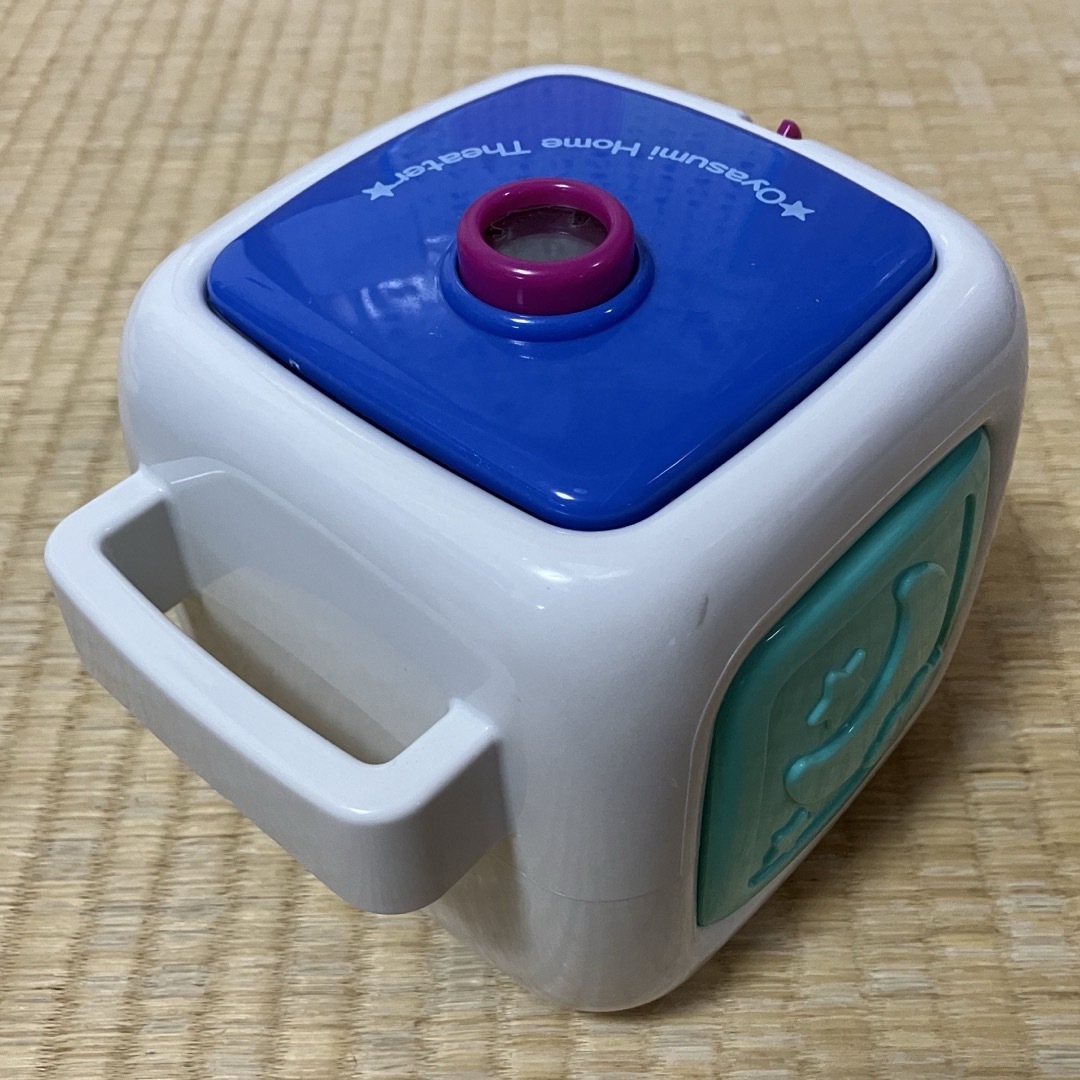 Takara Tomy(タカラトミー)の天井いっぱい!おやすみホームシアター キッズ/ベビー/マタニティのおもちゃ(オルゴールメリー/モービル)の商品写真