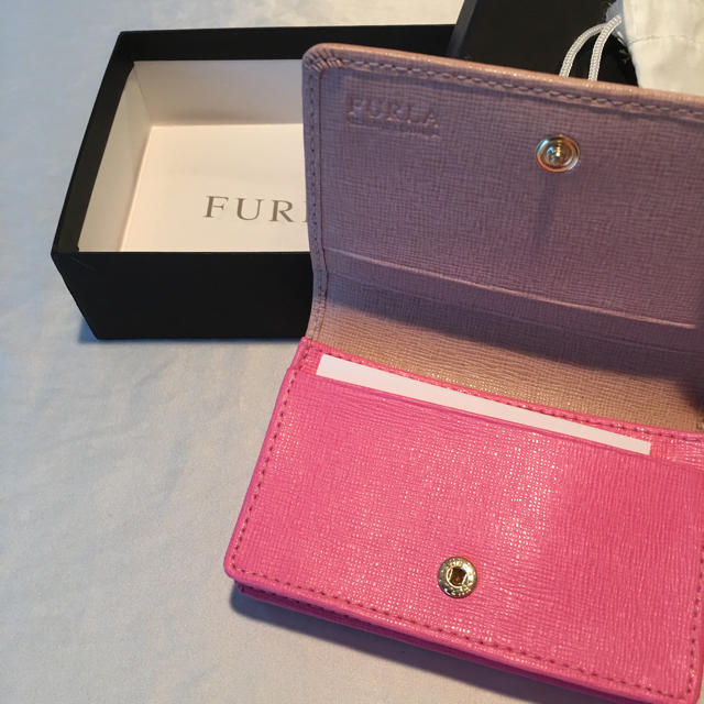 Furla(フルラ)のお値下げ中！レア！バイカラー名刺入れ ベージュ×ピンク レディースのファッション小物(名刺入れ/定期入れ)の商品写真