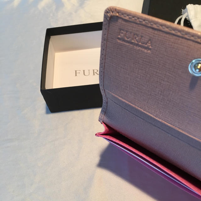 Furla(フルラ)のお値下げ中！レア！バイカラー名刺入れ ベージュ×ピンク レディースのファッション小物(名刺入れ/定期入れ)の商品写真