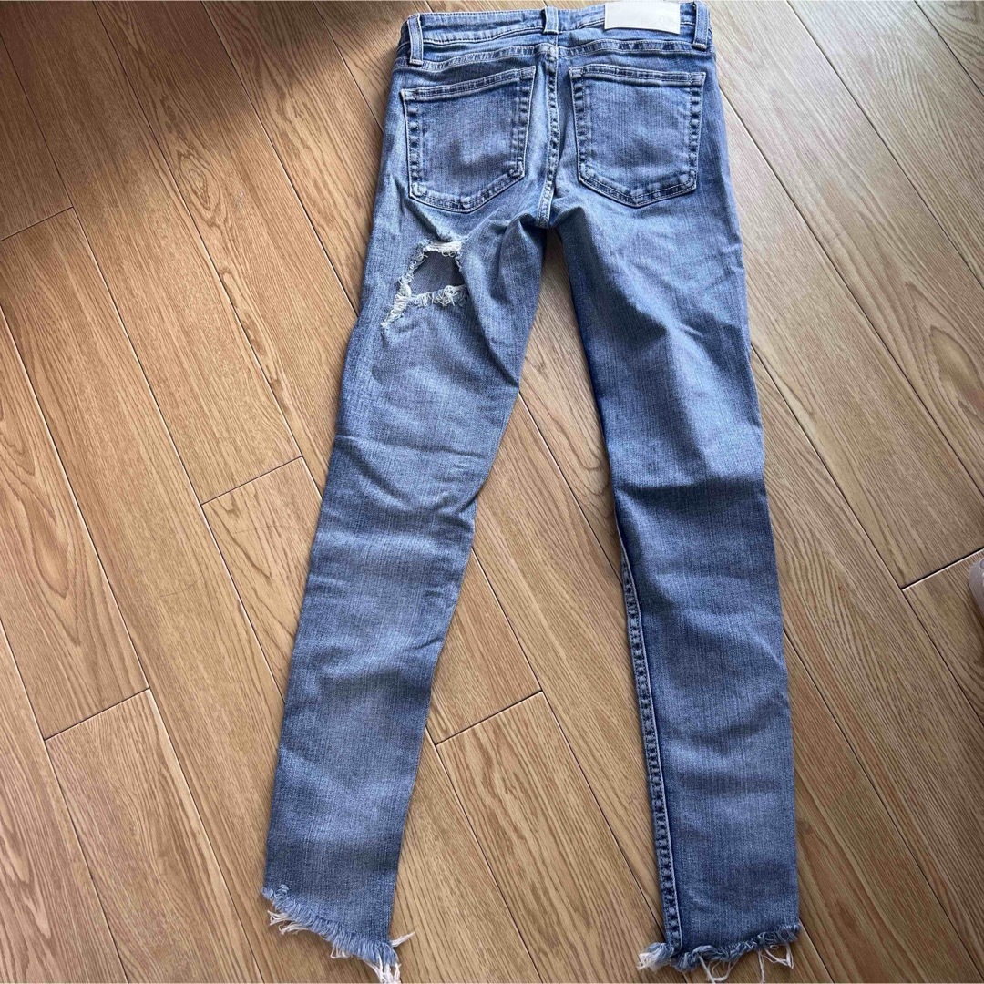 GYDA(ジェイダ)のGYDA ダメージスキニーデニム ライトブルーXS レディースのパンツ(デニム/ジーンズ)の商品写真