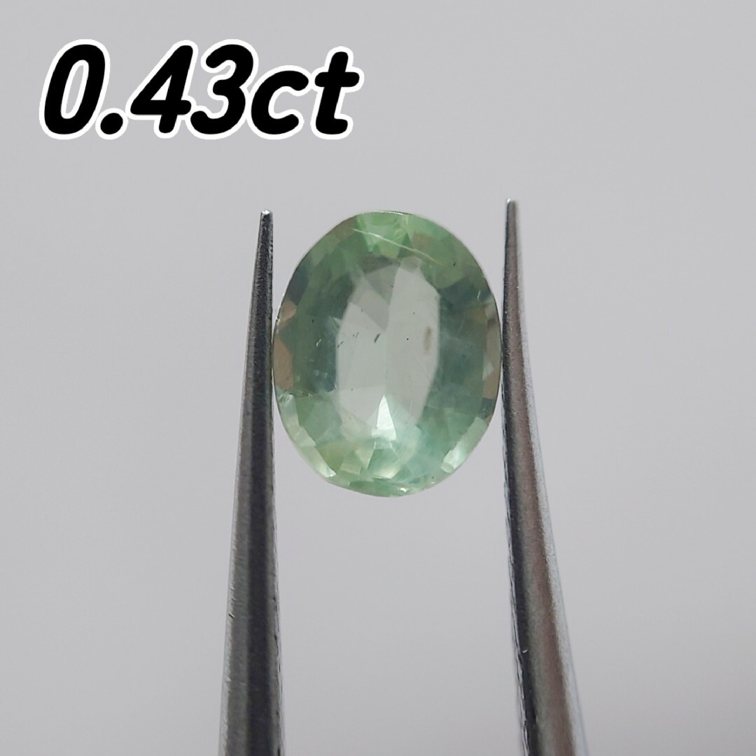 【レアカラー】グリーンカイヤナイト ルース 0.43ct ハンドメイドの素材/材料(各種パーツ)の商品写真