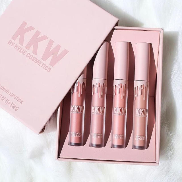 Kylie Cosmetics(カイリーコスメティックス)のkyliecosmetics kkw creme liquid lipstick コスメ/美容のベースメイク/化粧品(リップグロス)の商品写真