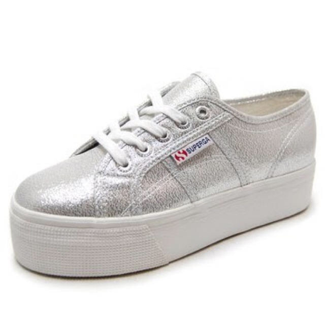 SUPERGA(スペルガ)のSUPERGA スペルガ厚底シルバー レディースの靴/シューズ(スニーカー)の商品写真