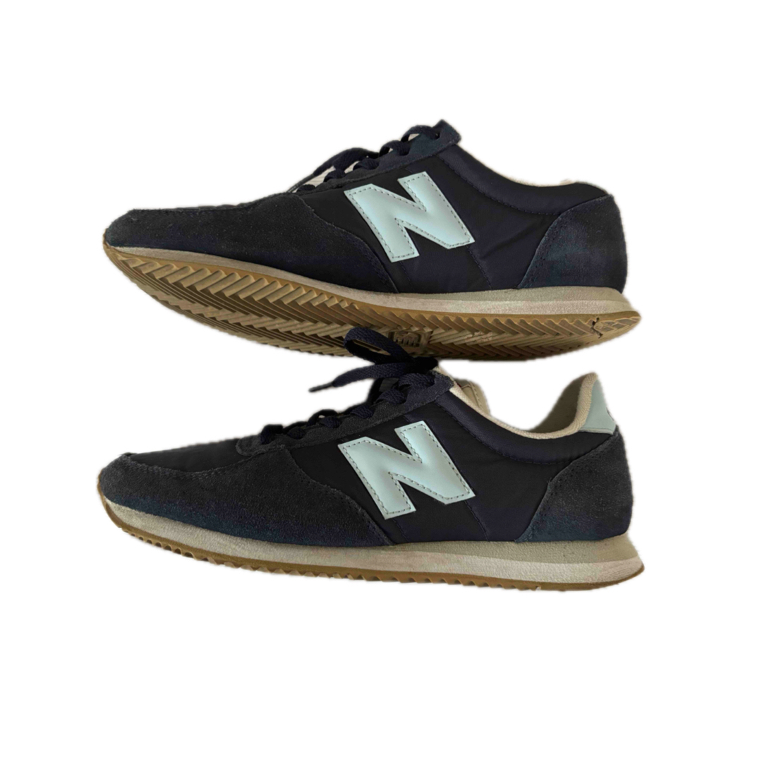 New Balance(ニューバランス)のNew Balance ネイビー24センチ レディースの靴/シューズ(スニーカー)の商品写真