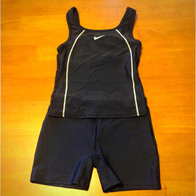 NIKE(ナイキ)のナイキ ジュニア水着 Sサイズ キッズ/ベビー/マタニティのキッズ服女の子用(90cm~)(水着)の商品写真