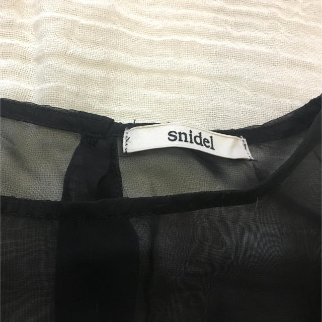 SNIDEL(スナイデル)のsnidel シースルートップス レディースのトップス(シャツ/ブラウス(半袖/袖なし))の商品写真