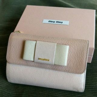 ミュウミュウ(miumiu)のミュウミュウ  財布  マドラス  ピンク  2つ折り(財布)