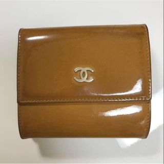 シャネル(CHANEL)のCHANEL キャメル パテント エナメル 財布 シャネル(財布)