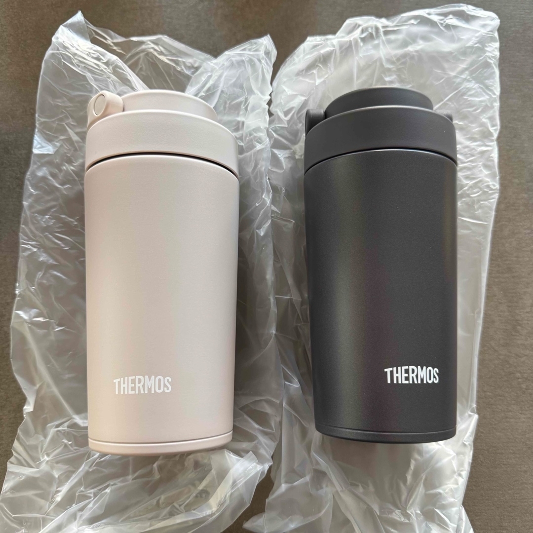 THERMOS(サーモス)の真空断熱ケータイタンブラー JOV-320 メタリックグレー インテリア/住まい/日用品のキッチン/食器(タンブラー)の商品写真