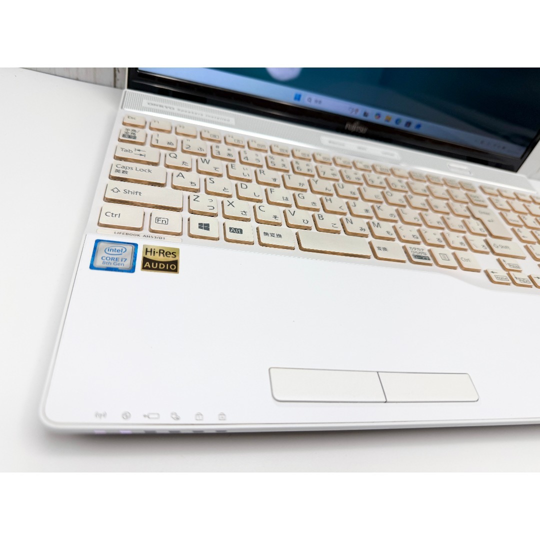 富士通(フジツウ)の富士通 Core i7-8565U SSD1TB+HDD1TB メモリ16GB スマホ/家電/カメラのPC/タブレット(ノートPC)の商品写真