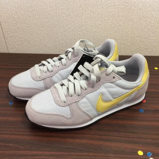 ナイキ(NIKE)のみぃ様  23.5cm ウィメンズ ジニコ ナイキ NIKE GENICCO(スニーカー)