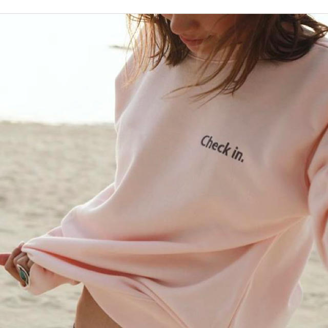 ALEXIA STAM(アリシアスタン)のcheck in.sweat/pink レディースのトップス(トレーナー/スウェット)の商品写真