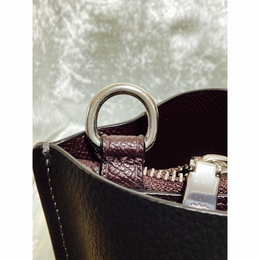 COACH OUTLET(コーチアウトレット)の最終❣️新品 コーチ ショルダー トートバッグ 人気商品  レディースのバッグ(トートバッグ)の商品写真