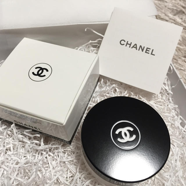 CHANEL(シャネル)の★新品未使用 CHANEL リップバーム コスメ/美容のスキンケア/基礎化粧品(リップケア/リップクリーム)の商品写真