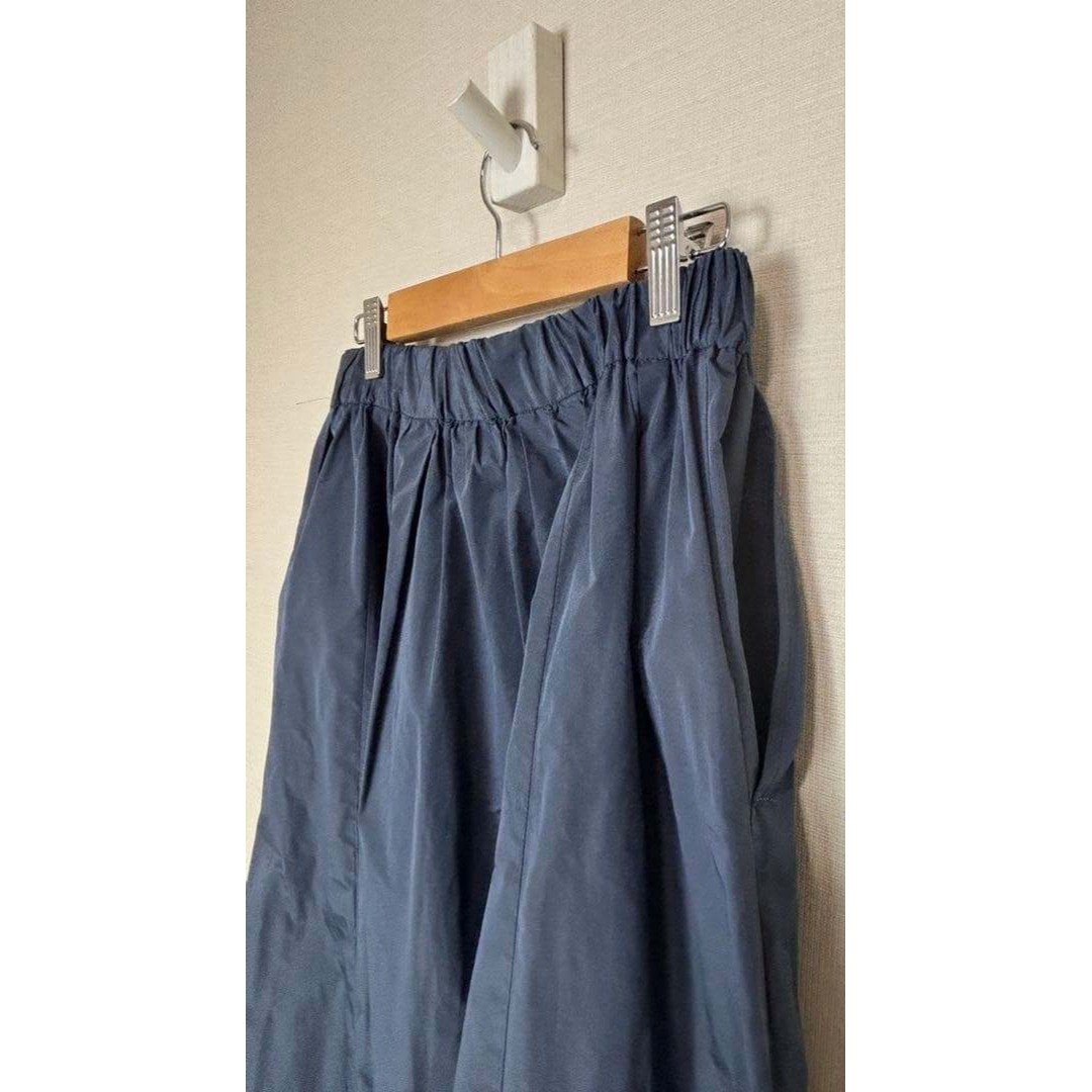 Spick & Span(スピックアンドスパン)のスピックアンドスパン フレアスカート ライトタフタ ギャザー ネイビー 日本製 レディースのスカート(ロングスカート)の商品写真