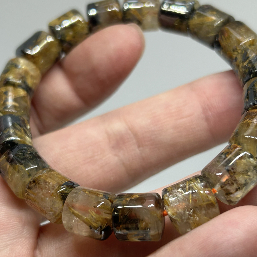 【太陽放射ゴールドタイチンルチルクォーツ018】 ハンドメイドのハンドメイド その他(その他)の商品写真