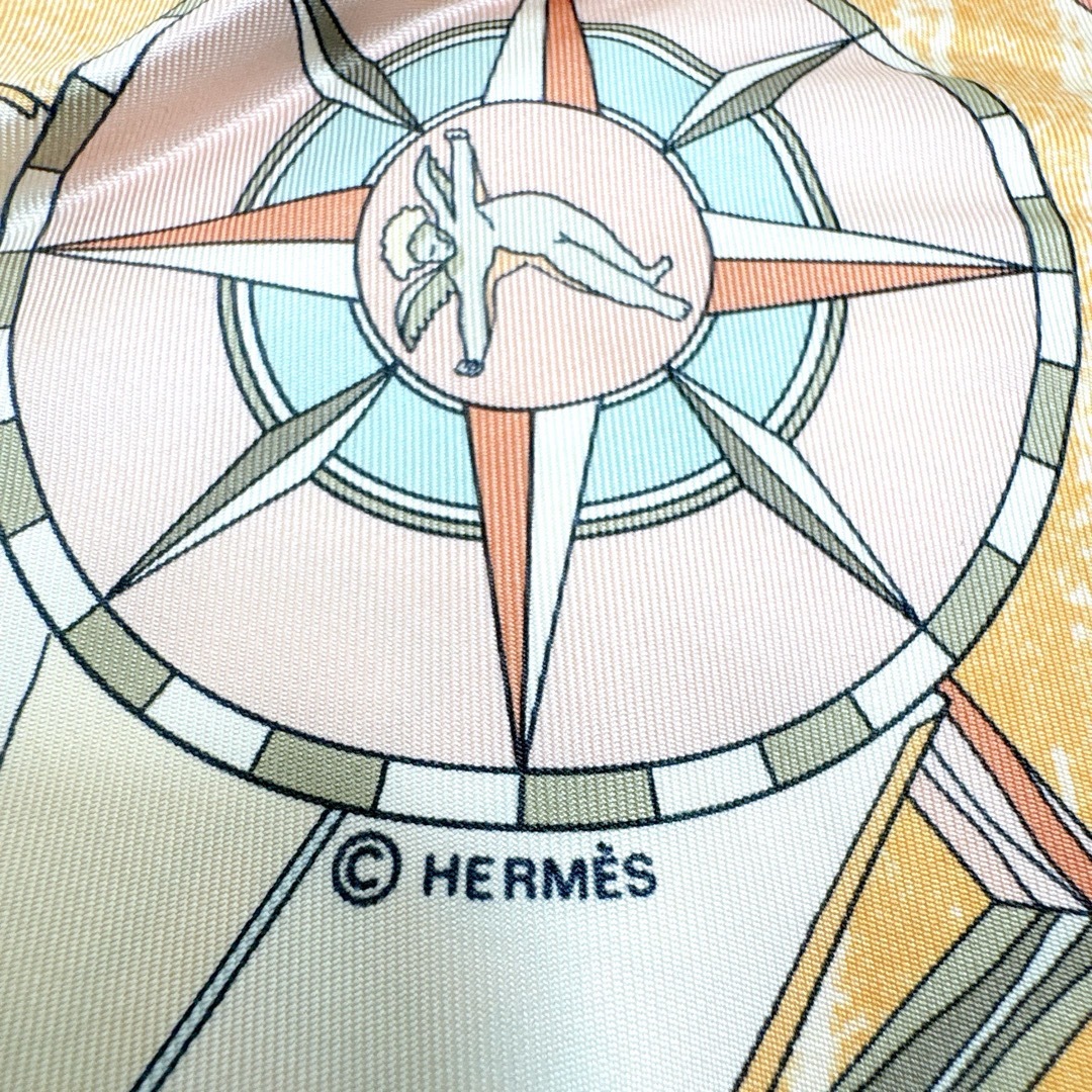 HERMES(エルメス)の美品   HERMES エルメス カレ90 スカーフ シルク オレンジ レディースのファッション小物(バンダナ/スカーフ)の商品写真