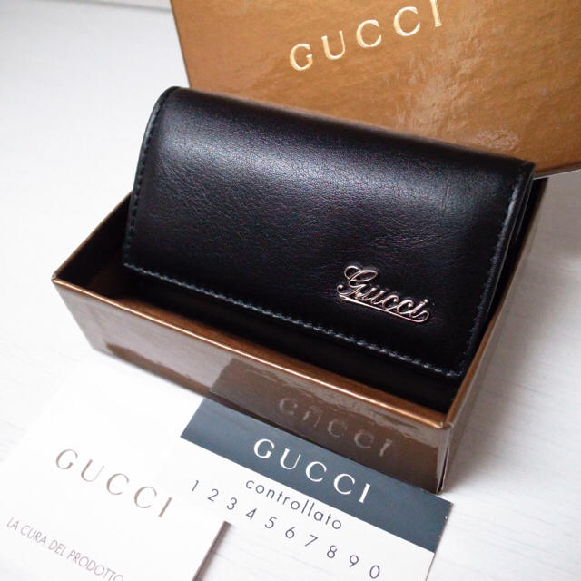 Gucci(グッチ)の正規品♡ほぼ未使用♡グッチ キーケース 黒 シルバー ロゴ バッグ 財布 小物 メンズのファッション小物(キーケース)の商品写真