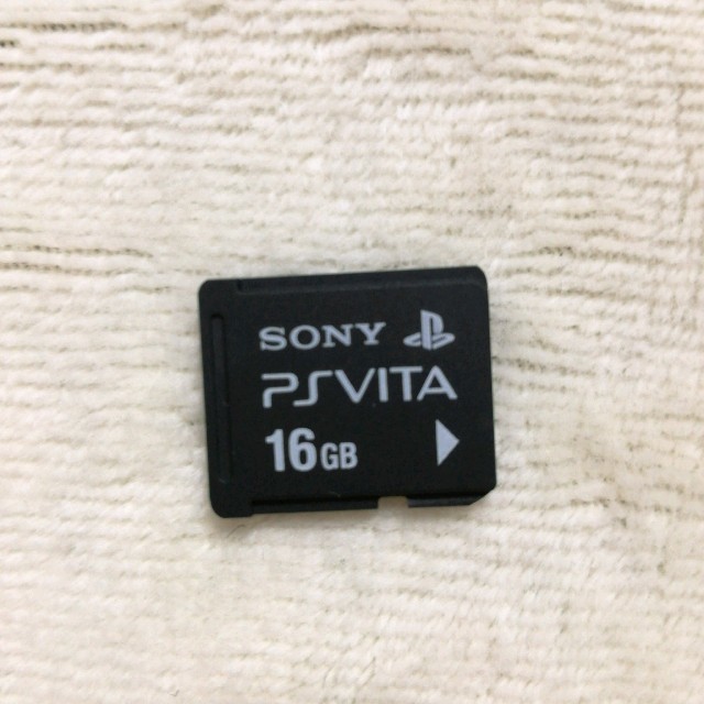 SONY(ソニー)のPSVITA　メモリーカード　16GB エンタメ/ホビーのゲームソフト/ゲーム機本体(その他)の商品写真